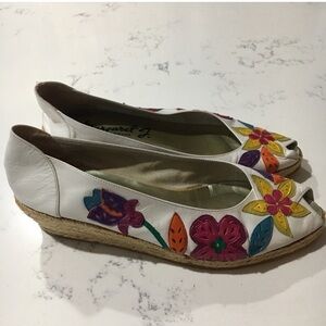 Margaret J. Platform Perl white 71/2 soft leather